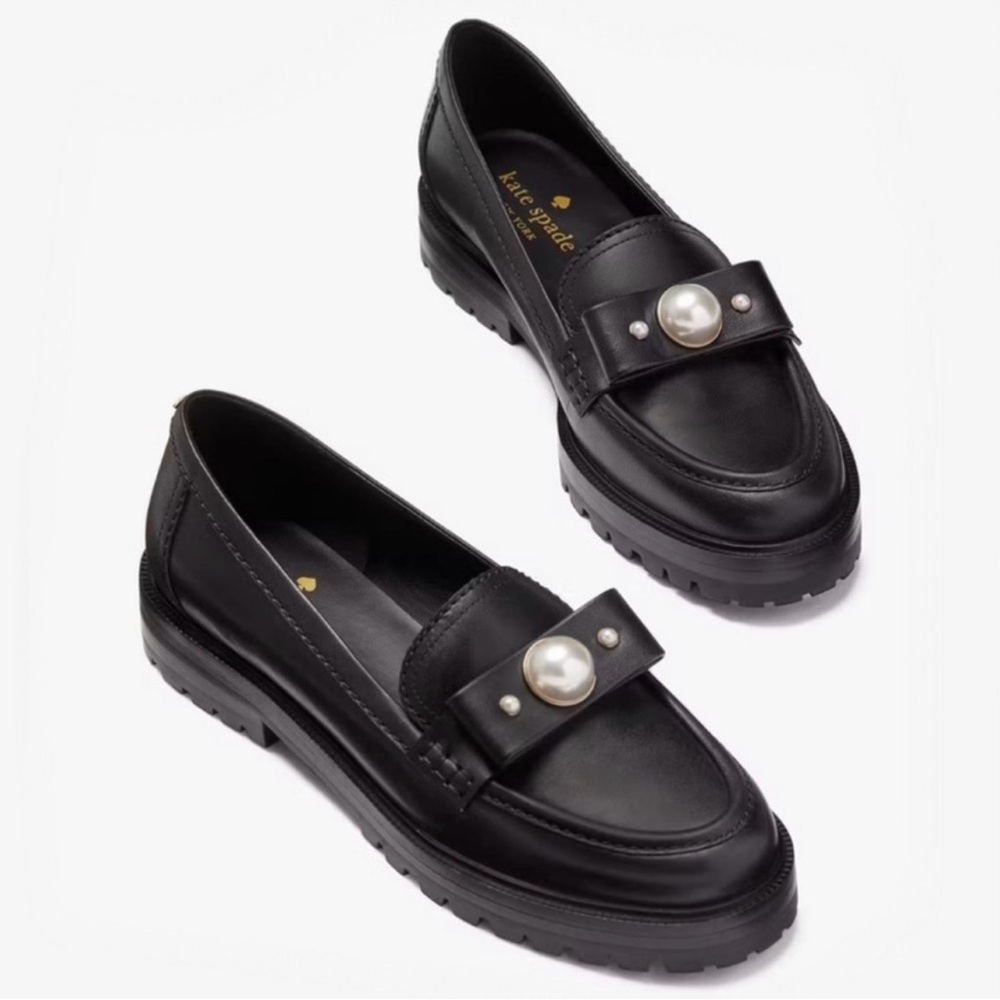 KATE SPADE
Prima Pearl Loafers - Size 8
Black Flats with Pearl Accent